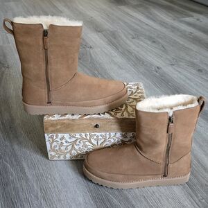 UGG Classic Zip Short Suede Boot